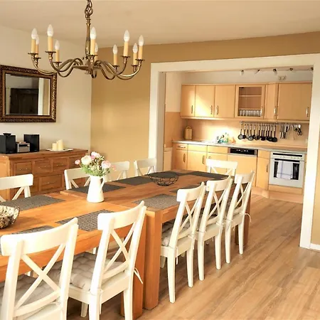 Pape - 300m2, 17 Betten - Mit Grossem Privatem Garten, Pool, Dart, Sauna-, Grill- Und Spielbereich - Ideal Fuer Familien Feriehus Eslohe