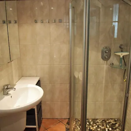 Pape - 300m2, 17 Betten - Mit Grossem Privatem Garten, Pool, Dart, Sauna-, Grill- Und Spielbereich - Ideal Fuer Familien