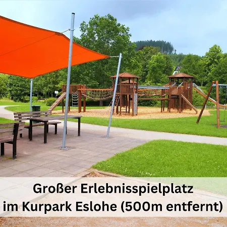 Pape - Grosses Familien- & Gruppenhaus Mit 17 Betten, Sauna, Spielbereiche, Garten Am Bach In Zentraler Lage In Eslohe