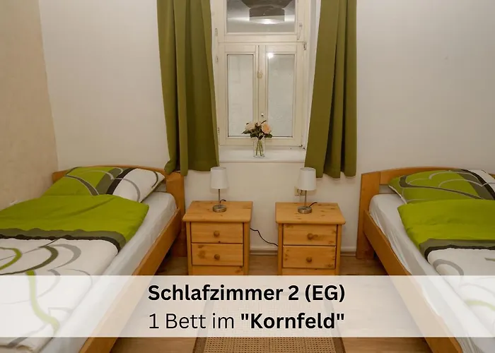 Hébergement de vacances Pape - 300m2, 17 Betten - Mit Grossem Privatem Garten, Pool, Dart, Sauna-, Grill- Und Spielbereich - Ideal Fuer Familien