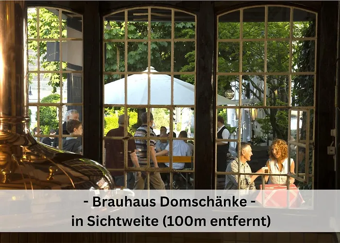 Ferienhaus Komplettes Für Bis Zu 15 Personen Mit Großem Garten, Sauna-, Grill- Und Fitnessbereich